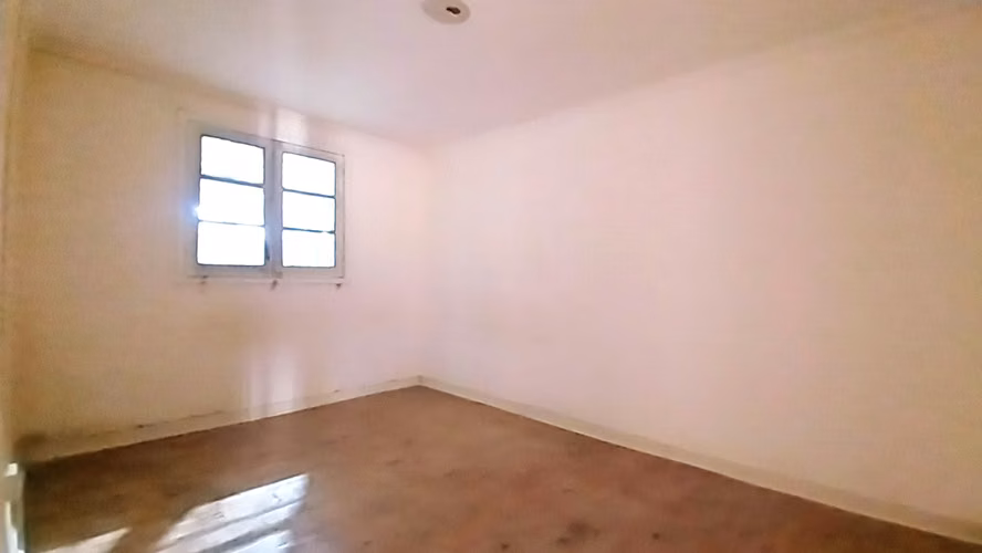Galpón con Oficinas - Excelente Ubicación - Local Comercial