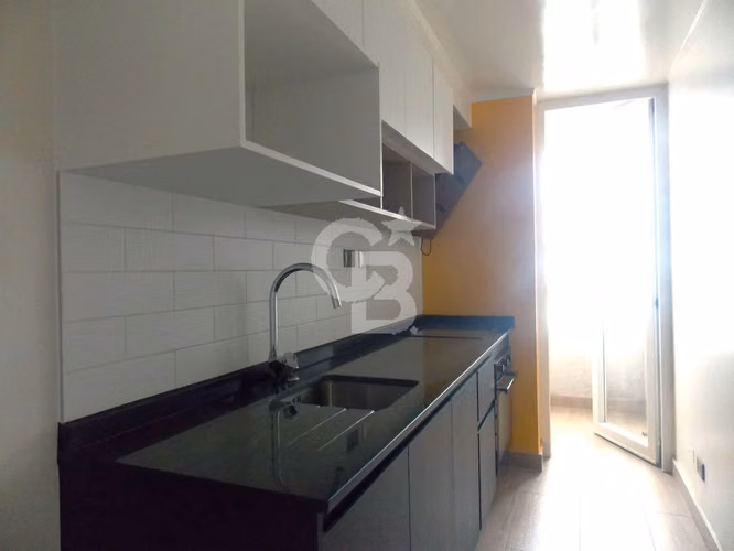 Sin comisión. Cocina Cerrada a pasos Metro Ñuble.