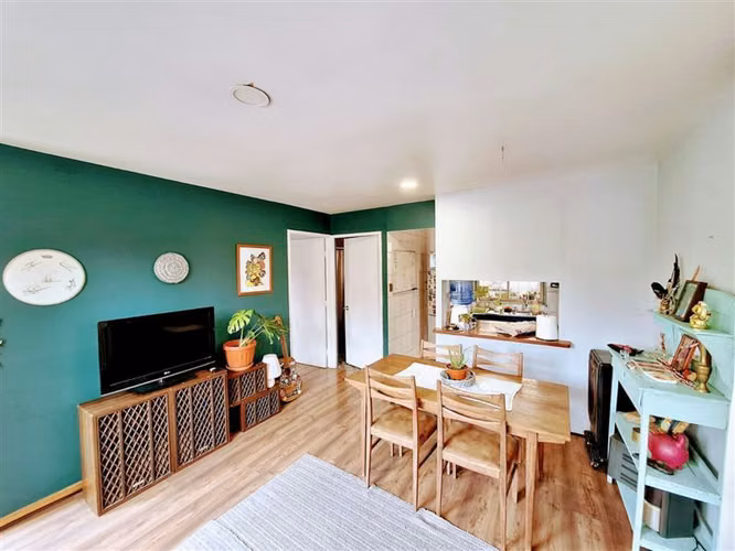 EXCELENTE!! Casa de 6 Dormitorios en Terreno de 750 m2  en J. S. Bach, Metro Rodrigo de Araya (L5)