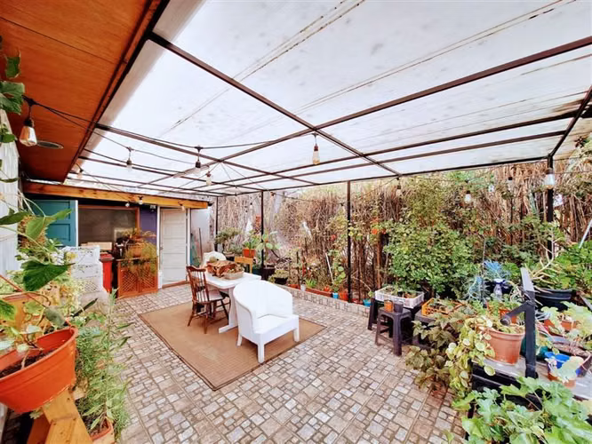 EXCELENTE!! Casa de 6 Dormitorios en Terreno de 750 m2  en J. S. Bach, Metro Rodrigo de Araya (L5)