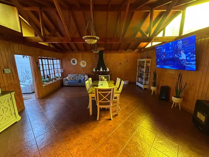  Excelente Casa en Av. Guillermo Ulriksen | 316 m² de Terreno