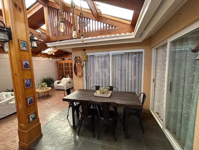  Excelente Casa en Av. Guillermo Ulriksen | 316 m² de Terreno