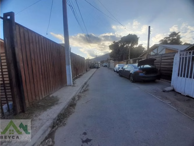 SE ARRIENDA LOFT EN PARADERO 10 DE LA CRUZ.