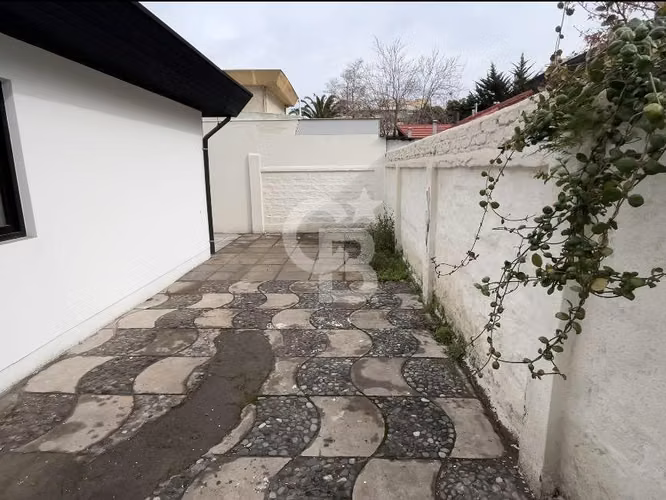 CASA REMODELADA - Al lado Colegio La Girouette