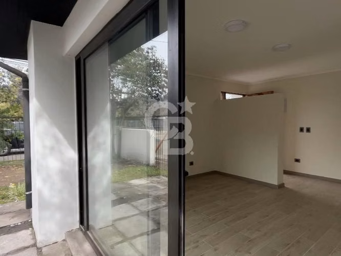 CASA REMODELADA - Al lado Colegio La Girouette