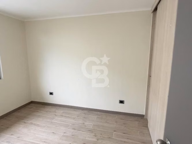 CASA REMODELADA - Al lado Colegio La Girouette