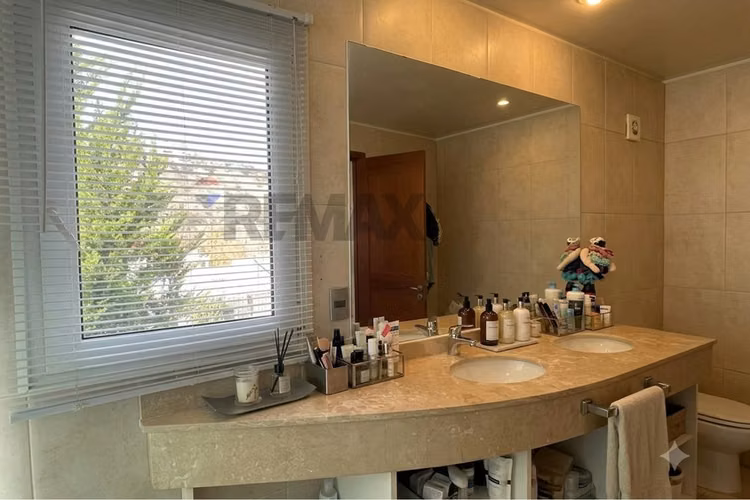 Exclusiva casa condominio 5d|5b