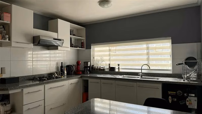 Casa en arriendo de 3 dorm. en Colina