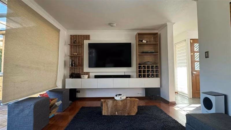 Casa en arriendo de 3 dorm. en Colina