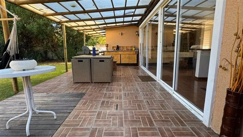 Casa en arriendo de 3 dorm. en Colina