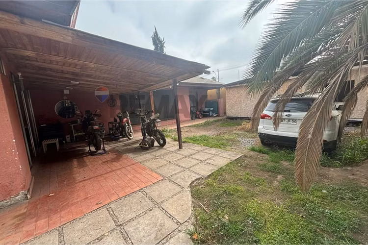 Se vende amplia casa  maipú centro
