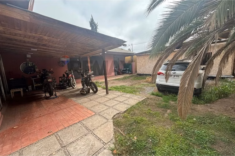 Se vende amplia casa  maipú centro