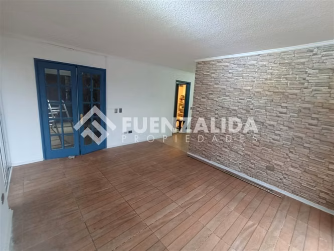 Casa en arriendo de 4 dorm, 3 baño, en La Florida