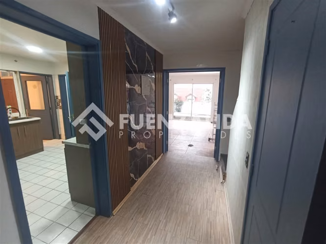 Casa en arriendo de 4 dorm, 3 baño, en La Florida