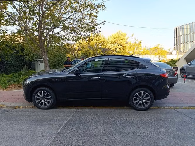 MASERATI LEVANTE PRIMA EDIZIONE DIESEL - 2020 | 2743