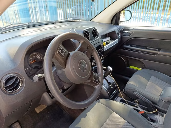 JEEP COMPASS SPORT - 2014 | 2670