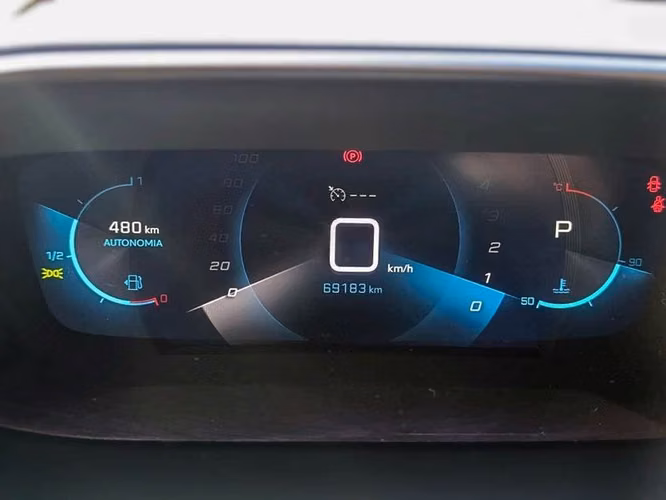 PEUGEOT 2008 GT BLUEHDI 130 EAT8 - 2023 | 2561
