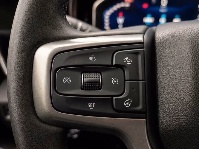 CHEVROLET SILVERADO ZR2 AT - 2025 | 2745