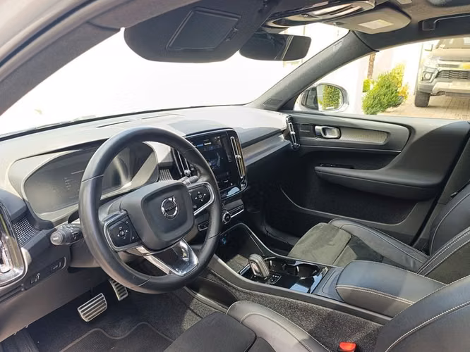 VOLVO XC40 P8 RECHARGE - 2022 | 2665