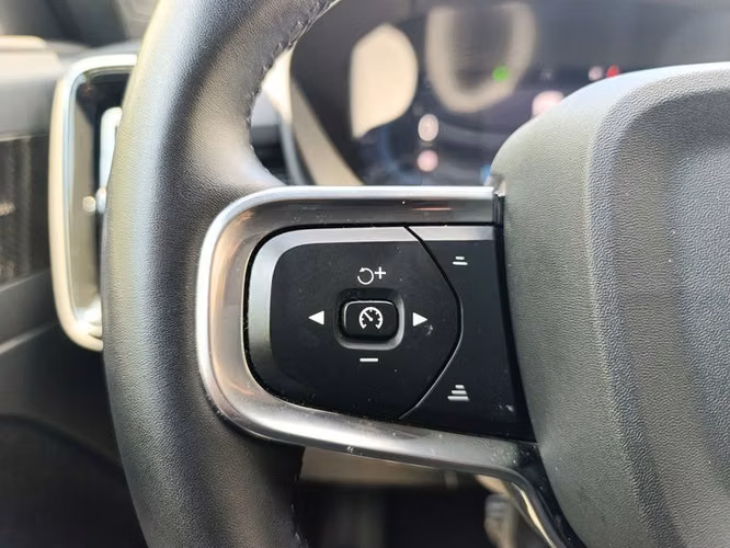 VOLVO XC40 P8 RECHARGE - 2022 | 2665