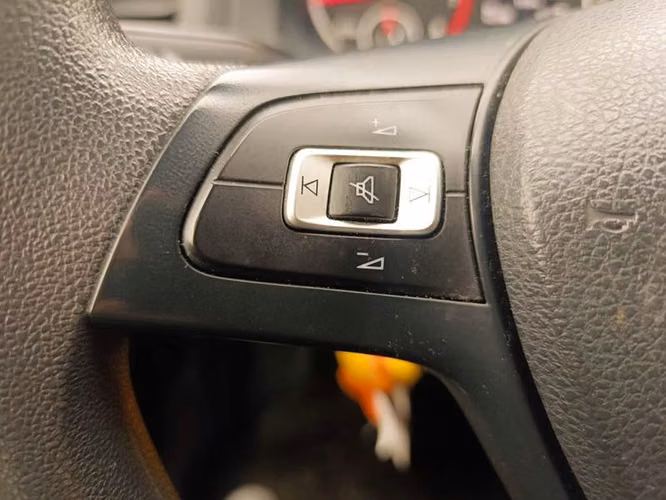 VOLKSWAGEN POLO POLO 1.6 MT5 TRENDLINE ESC - 2021 | 2774