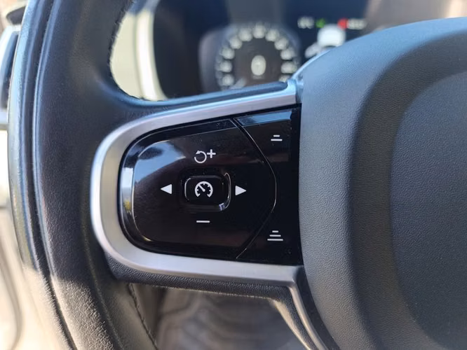 VOLVO XC40 T4 FWD INSCRIPTION - 2022 | 2727