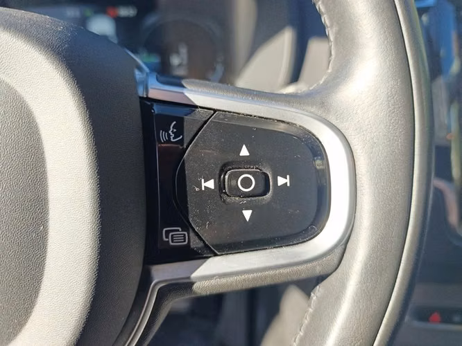 VOLVO XC40 T4 FWD INSCRIPTION - 2022 | 2727
