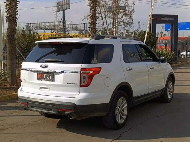 FORD EXPLORER XLT 3.5 4X2 3R - 2014 | 2779
