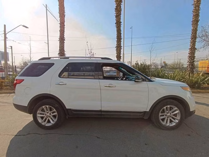 FORD EXPLORER XLT 3.5 4X2 3R - 2014 | 2779