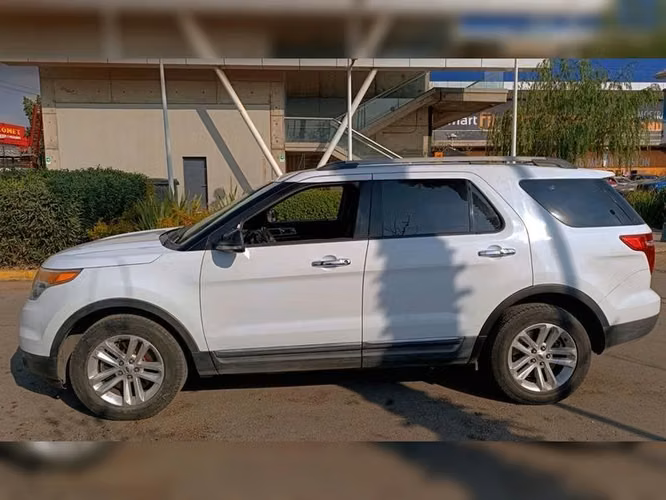 FORD EXPLORER XLT 3.5 4X2 3R - 2014 | 2779