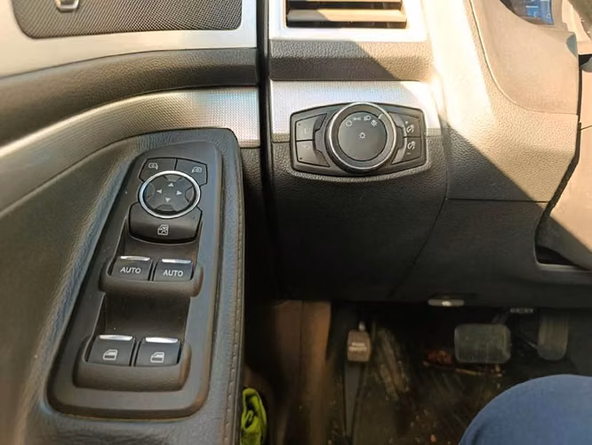 FORD EXPLORER XLT 3.5 4X2 3R - 2014 | 2779