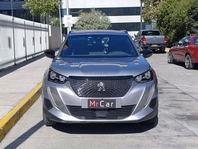 PEUGEOT 2008 ALLURE PACK BLUEHDI 130EAT8 - 2023 | 2663