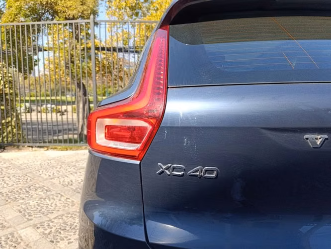 VOLVO XC40 T4 FWD INSCRIPTION - 2022 | 2702