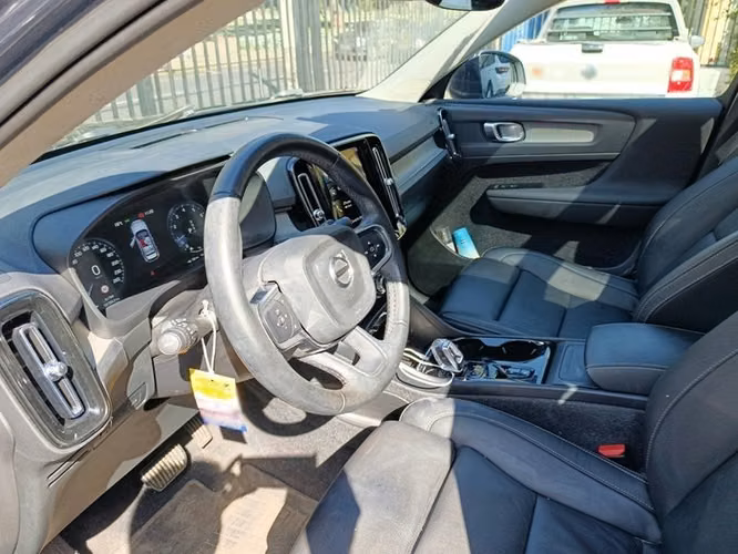 VOLVO XC40 T4 FWD INSCRIPTION - 2022 | 2702