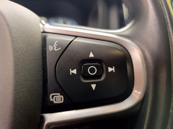 VOLVO XC60 T5 MOMENTUM - 2018 | 2543