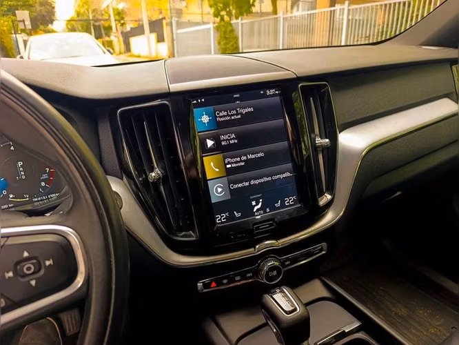 VOLVO XC60 T5 MOMENTUM - 2018 | 2543