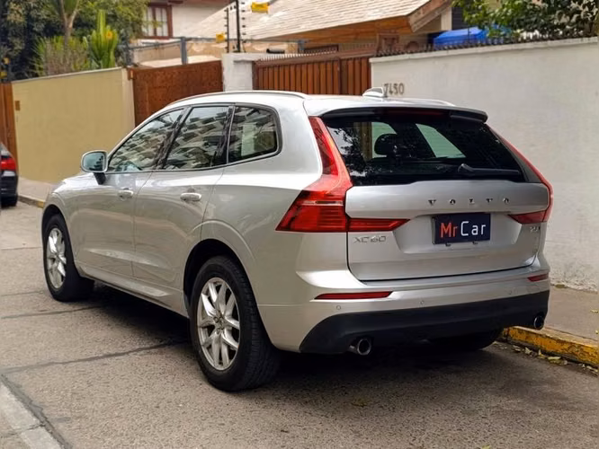 VOLVO XC60 T5 MOMENTUM - 2018 | 2543