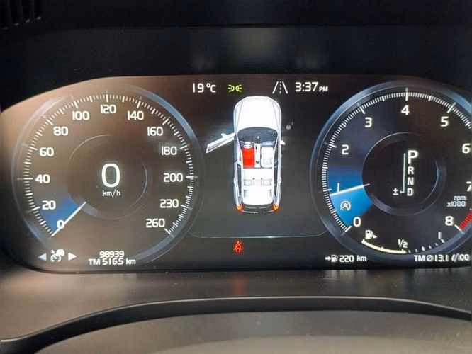 VOLVO XC60 T5 MOMENTUM - 2018 | 2543