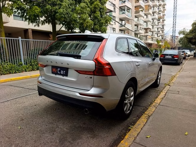 VOLVO XC60 T5 MOMENTUM - 2018 | 2543