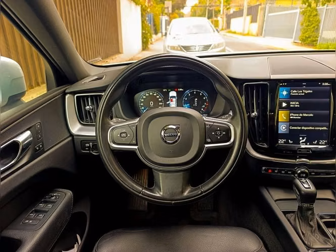 VOLVO XC60 T5 MOMENTUM - 2018 | 2543