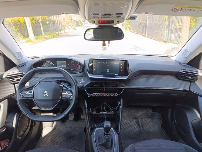 PEUGEOT 2008 ACTIVE PACK PURETECH 130 EAT8 - 2022 | 2640