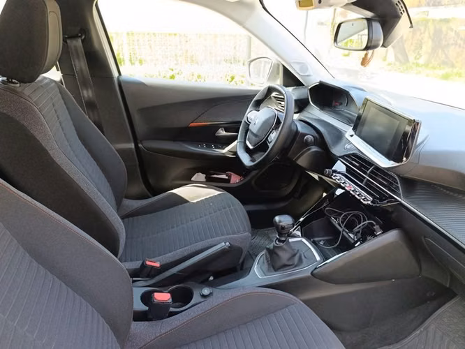 PEUGEOT 2008 ACTIVE PACK PURETECH 130 EAT8 - 2022 | 2640