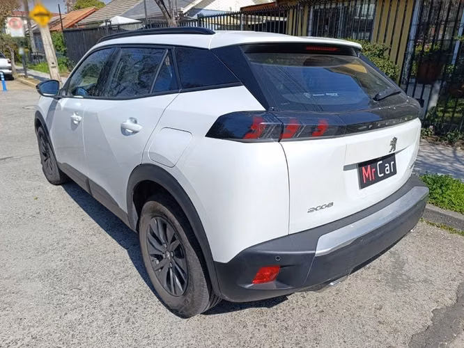 PEUGEOT 2008 ACTIVE PACK PURETECH 130 EAT8 - 2022 | 2640