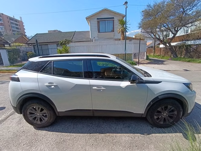 PEUGEOT 2008 ACTIVE PACK PURETECH 130 EAT8 - 2022 | 2640