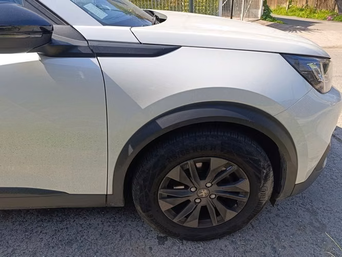 PEUGEOT 2008 ACTIVE PACK PURETECH 130 EAT8 - 2022 | 2640