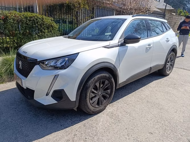 PEUGEOT 2008 ACTIVE PACK PURETECH 130 EAT8 - 2022 | 2640