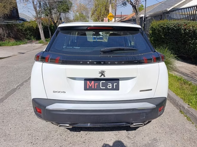 PEUGEOT 2008 ACTIVE PACK PURETECH 130 EAT8 - 2022 | 2640