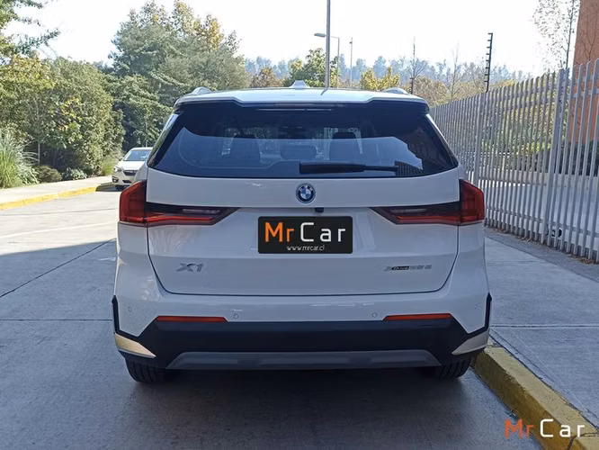 BMW X1 XDRIVE25E COMFORT - 2023 | 2748