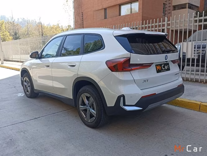 BMW X1 XDRIVE25E COMFORT - 2023 | 2748