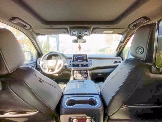 CHEVROLET SUBURBAN NEW Z71 5.3L AT 4WD - 2021 | 2763